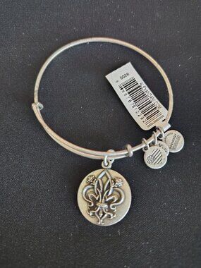 NWT Alex and Ani Fleur De Lis Bangle   #841
